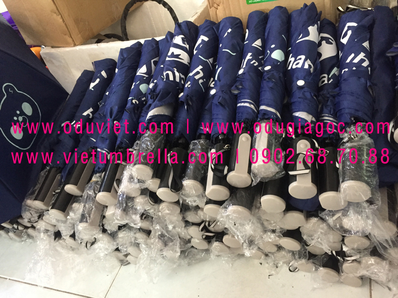 xưởng sản xuất ô dù cầm tay in logo quảng cáo